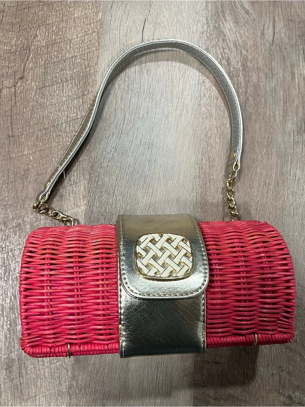 Lilly Pulitzer Pink Wicker Clutch with Gold Accents - Picture 1 of 8